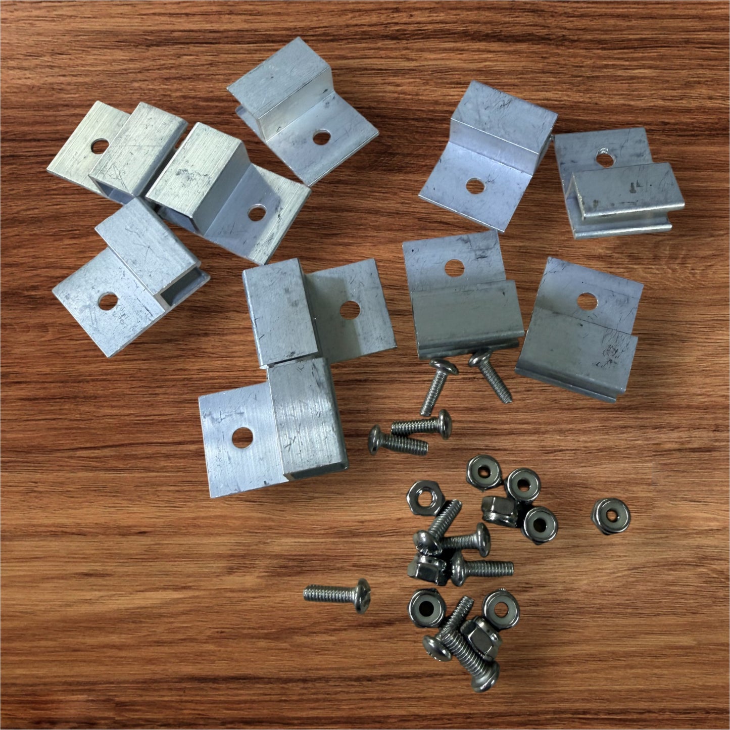 Surface cleaner brush clips